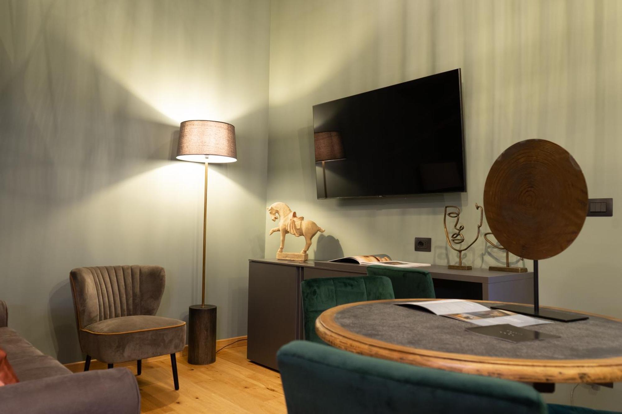 Apartment Aarohi House By Farris & Cors *